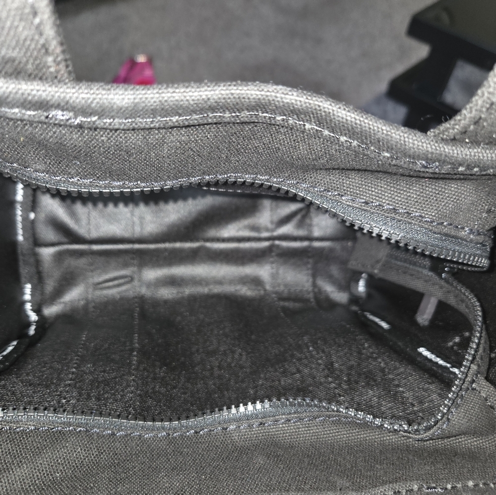 Marc Jacobs Small Tote Bag - Picture 2 of 9